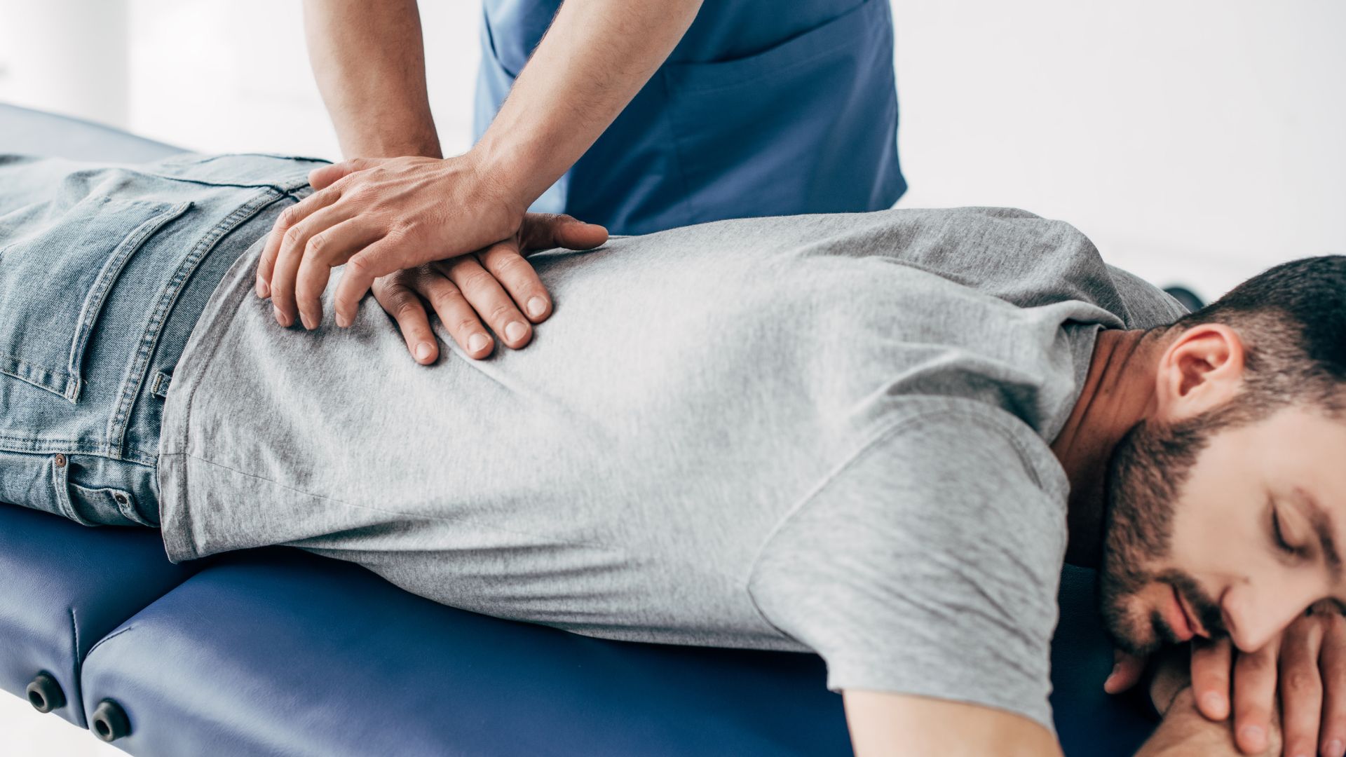What To Look for When Choosing a Chiropractor