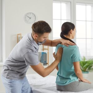 woman at chiropractor